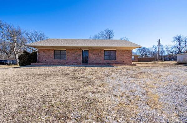 314 N Clarady Street, Wanette, OK 74878