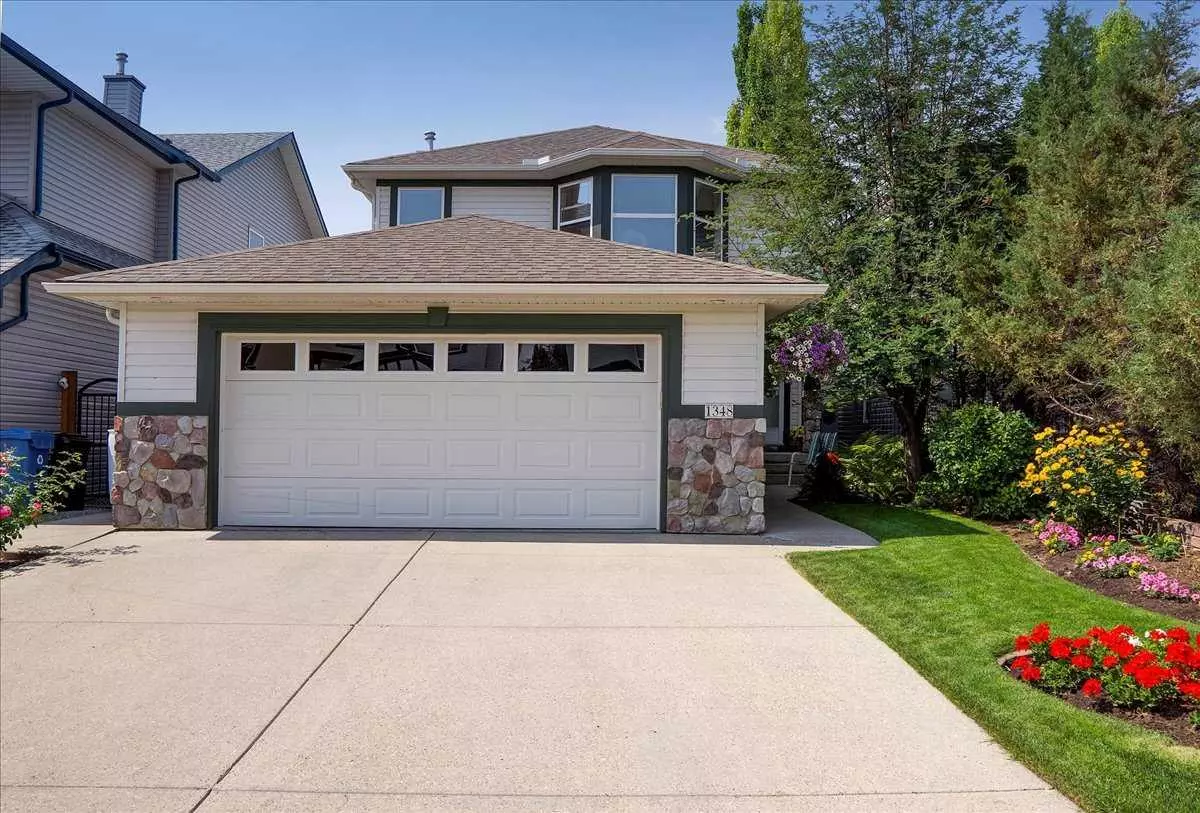 Calgary, AB T2Y 4L6,1348 Shannon Common SW