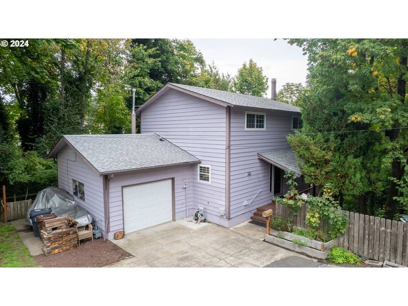 625 LOGUS ST, Oregon City, OR 97045