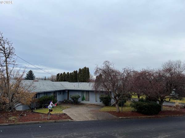 Madras, OR 97741,285 NE Oak ST