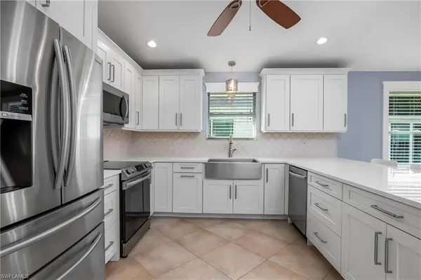 733 95th AVE N, Naples, FL 34108