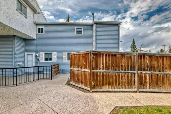 Calgary, AB T3J 1H4,390 Falconridge CRES NE #1006