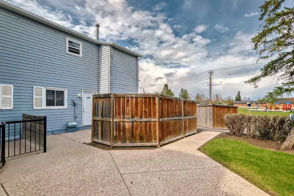 Calgary, AB T3J 1H4,390 Falconridge CRES NE #1006