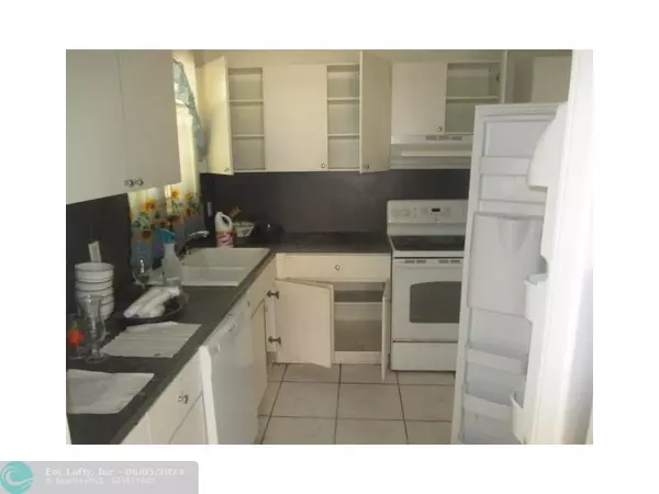 Miami, FL 33126,353 NW 62ND CT