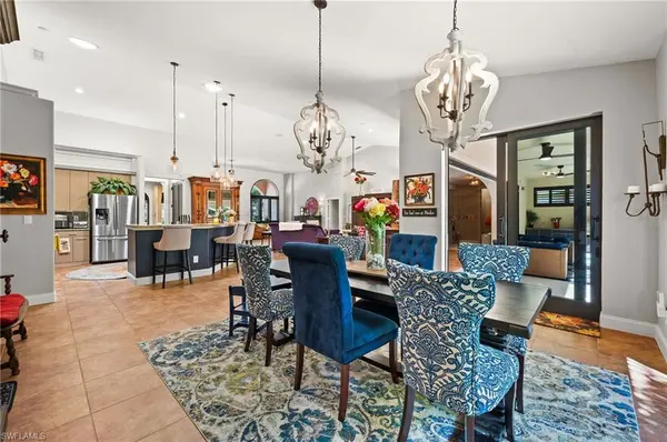 2039 Imperial CIR, Naples, FL 34110