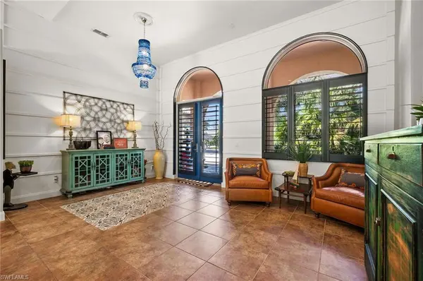 2039 Imperial CIR, Naples, FL 34110