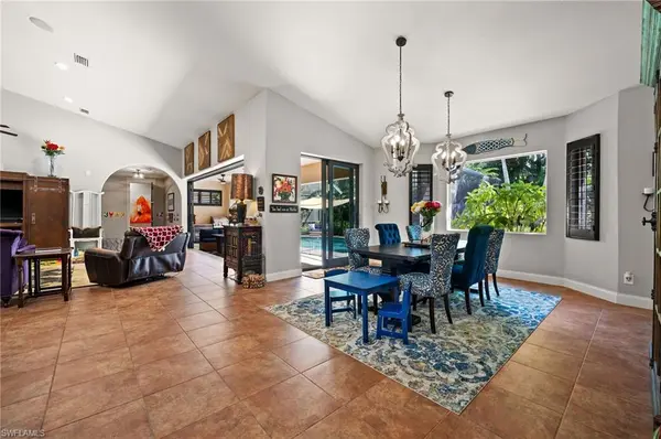 2039 Imperial CIR, Naples, FL 34110