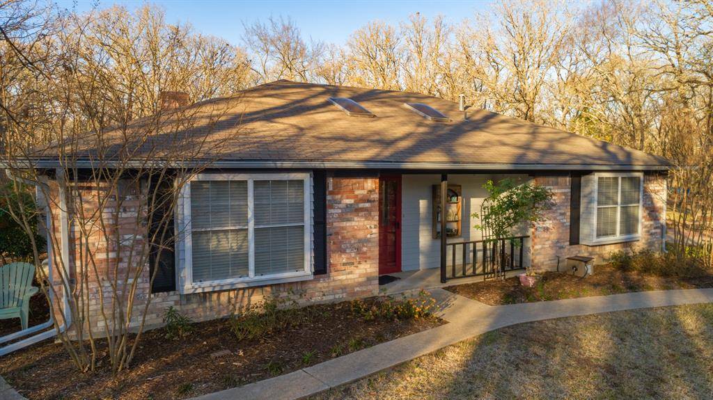 450 Oakwood Drive, Greenville, TX 75402