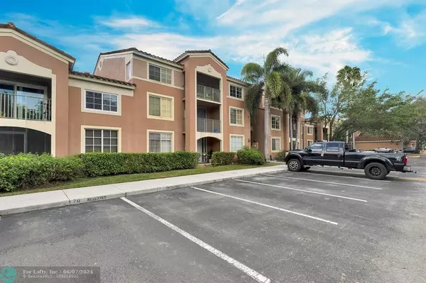 Coconut Creek, FL 33073,4848 N State Road 7  #104