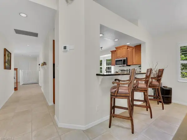 2803 Aintree LN F201, Naples, FL 34112