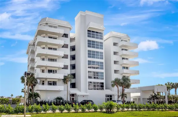 9790 Gulf Shore DR 105, Naples, FL 34108