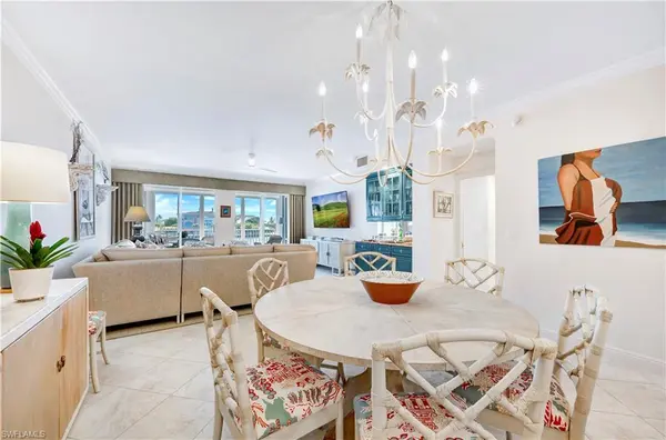 9790 Gulf Shore DR 105, Naples, FL 34108