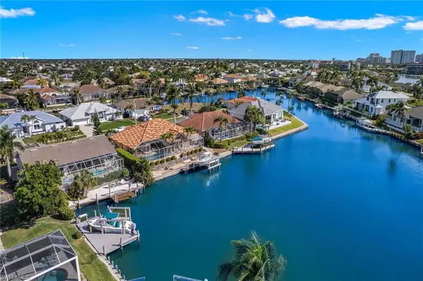522 Bradford CT, Marco Island, FL 34145