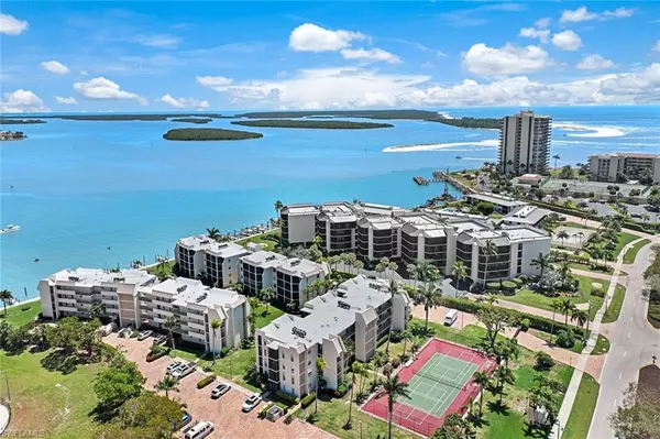 Marco Island, FL 34145,931 Collier CT A402