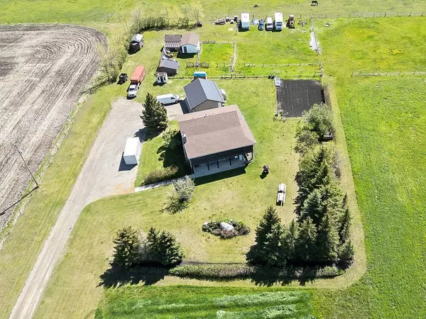 Rural Foothills County, AB T1S 6E1,434102 64 ST West