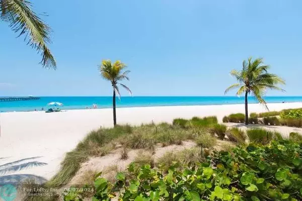 Lauderdale By The Sea, FL 33308,4320 EL MAR DR  #201