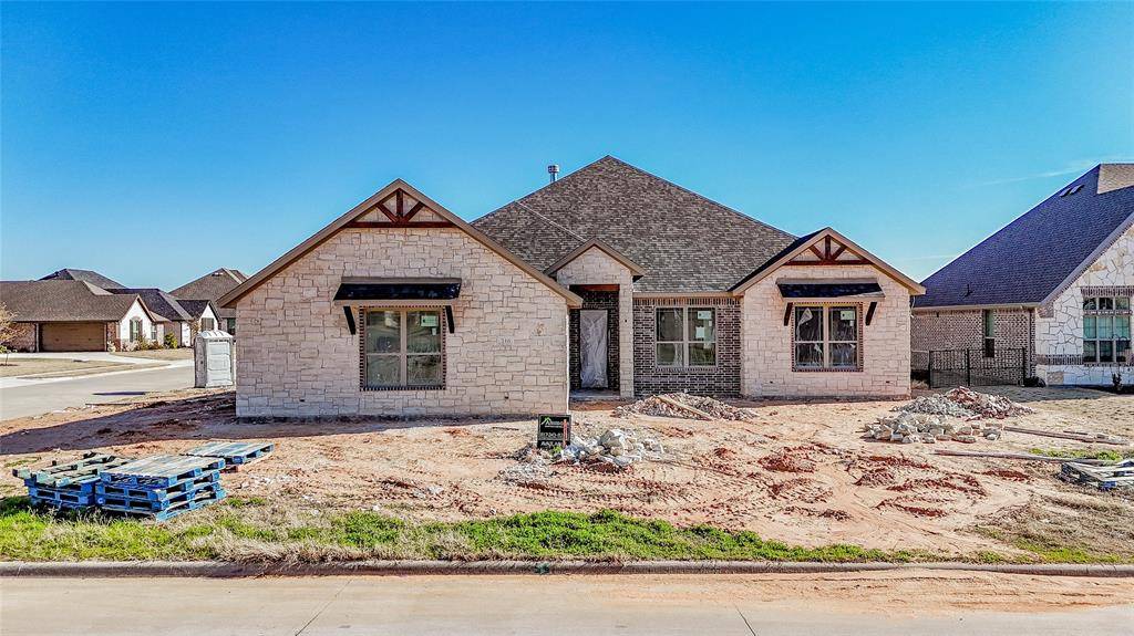 216 Johnson Street, Granbury, TX 76048