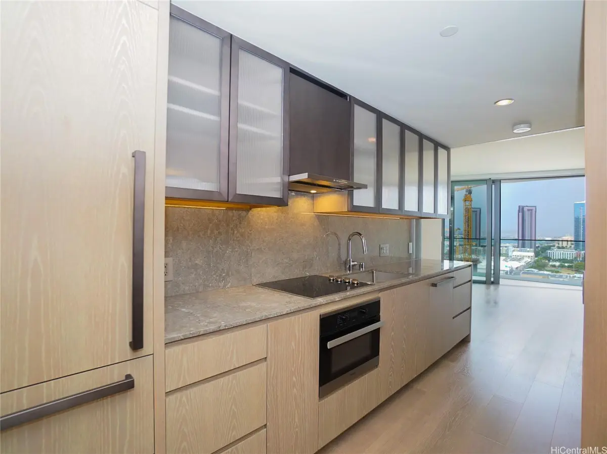 1000 Auahi Street #2105, Honolulu, HI 96814