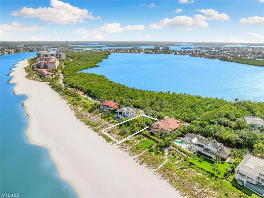 Marco Island, FL 34145,992 Royal Marco WAY