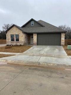 401 Titus Drive, Springtown, TX 76082