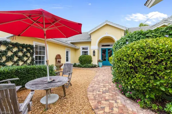 7521 Cordoba CIR, Naples, FL 34109