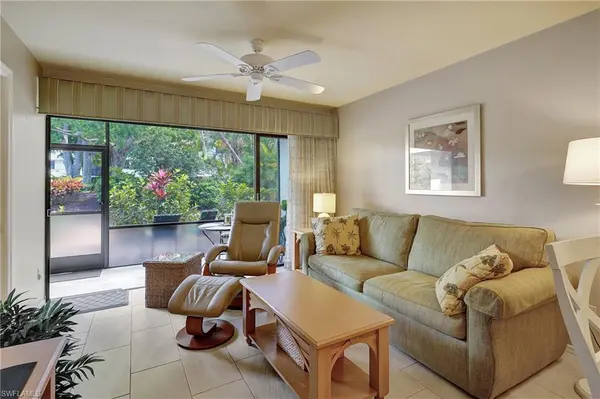 600 Neapolitan WAY 121, Naples, FL 34103