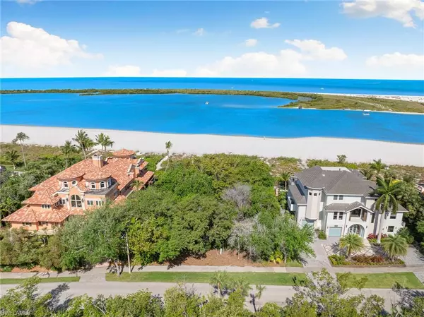 Marco Island, FL 34145,992 Royal Marco WAY