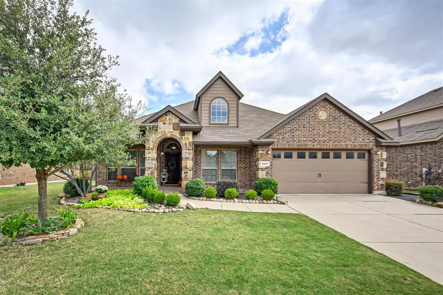 6917 Muirfield Drive, Arlington, TX 76001