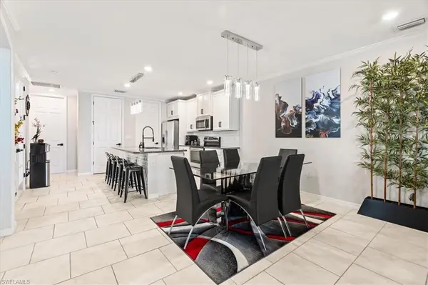14672 Edgewater CIR, Naples, FL 34114