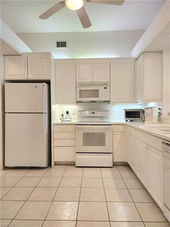 800 Breakaway LN 103, Naples, FL 34108