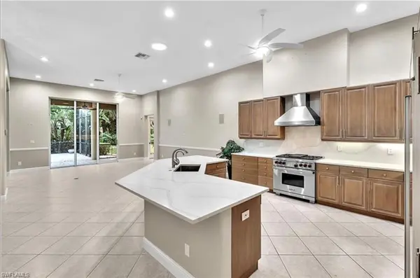 6676 Glen Arbor WAY, Naples, FL 34119