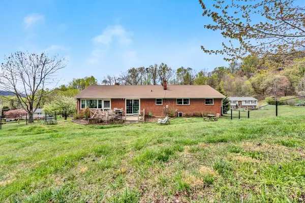 Troutville, VA 24175,184 Fairfield LN