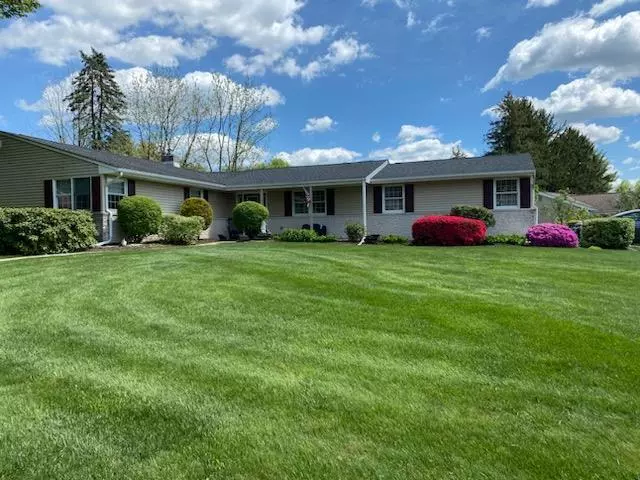 5906 Club House Lane, Lower Macungie Twp, PA 18106