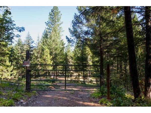 Eagle Point, OR 97524,0 ELK CR RD #TL2205