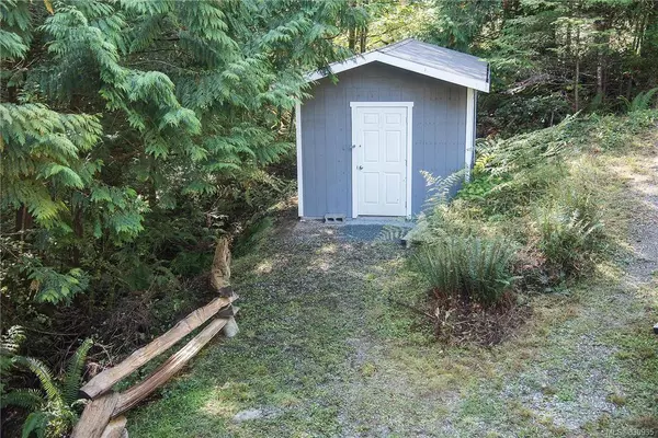 Salt Spring, BC V8K 1Y3,341 Reynolds Rd