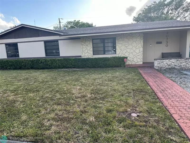 20730 NE Miami Ct, Miami Gardens, FL 33179