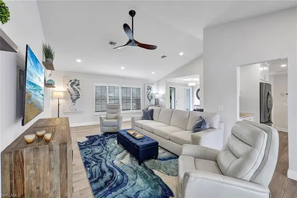230 Geranium CT, Marco Island, FL 34145