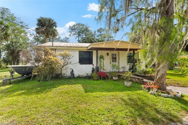 2280 Della DR, Naples, FL 34117