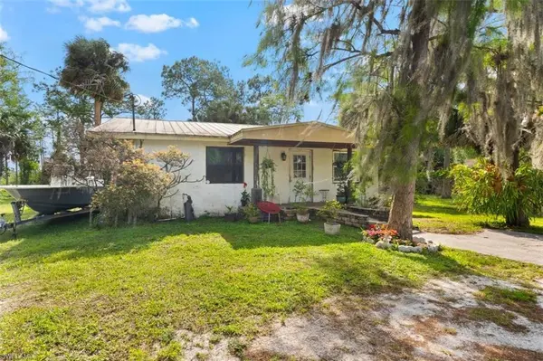 2280 Della DR, Naples, FL 34117
