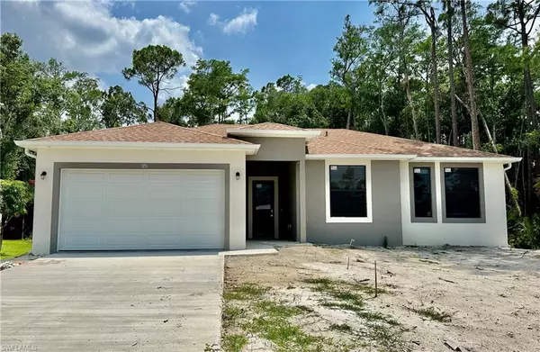 125 Viewpoint DR, Lehigh Acres, FL 33972