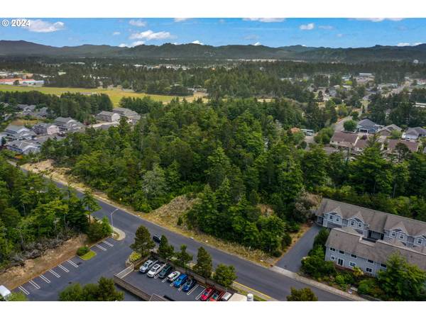 Hemlock ST, Florence, OR 97439