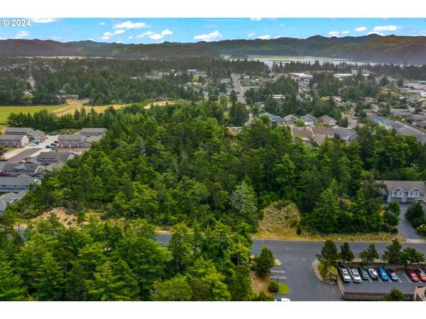 Hemlock ST, Florence, OR 97439