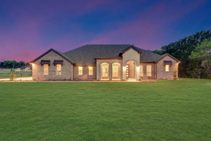 3625 Horseshoe Drive, Van Alstyne, TX 75495