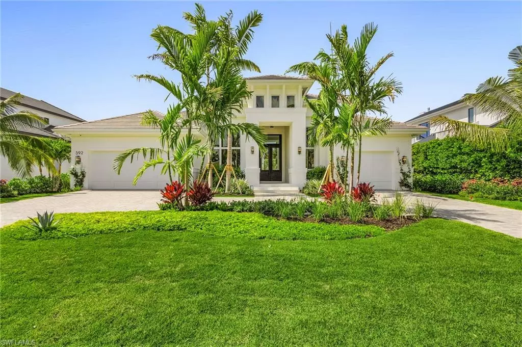 Naples, FL 34103,592 Pine Grove LN