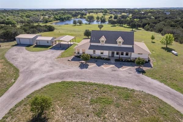 1318 Shady Oaks Circle,  Glen Rose,  TX 76043