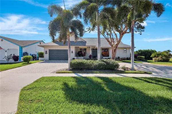 230 Windbrook CT, Marco Island, FL 34145