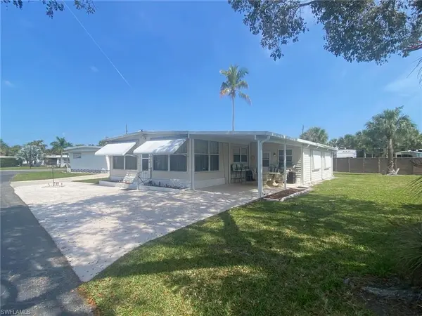 137 Enchanting BLVD, Naples, FL 34112