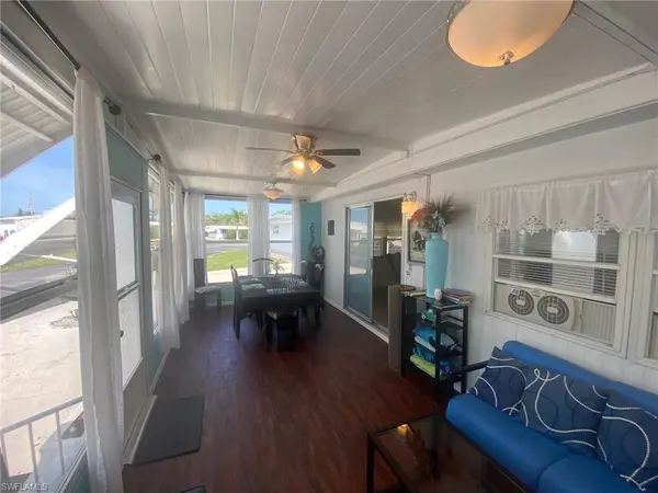 137 Enchanting BLVD, Naples, FL 34112