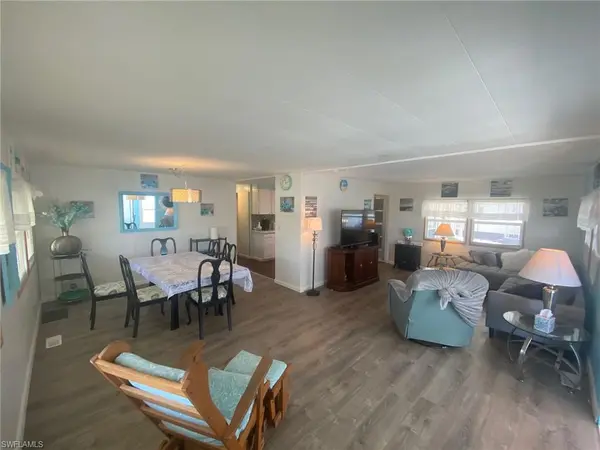 137 Enchanting BLVD, Naples, FL 34112