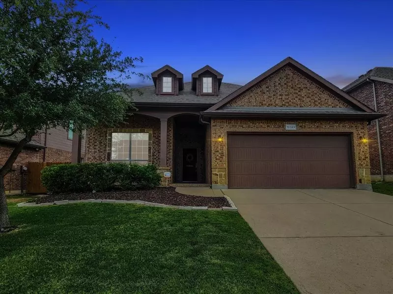 10329 Point Lobos Trail, Fort Worth, TX 76177